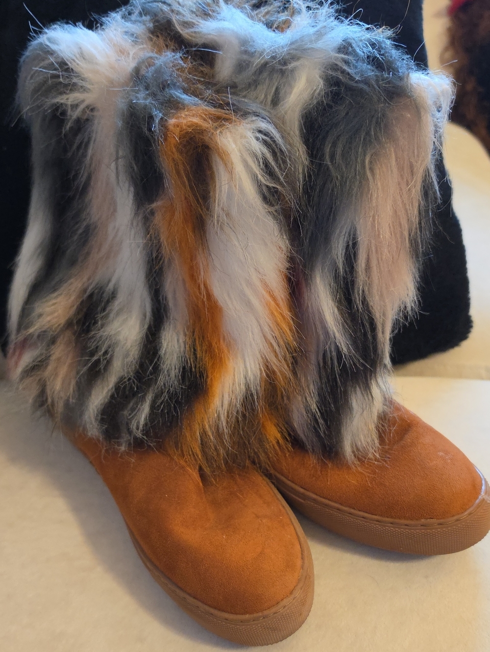 PENNY LOVES KENNY Sz. 9 AIRBRUSH II,Faux Fur Trim Suede-Look Tan Women's Boots